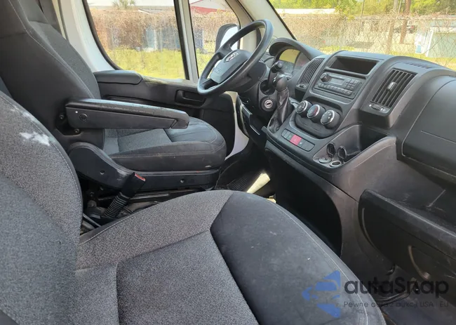 3C6TRVDG5EE122155: 42031762