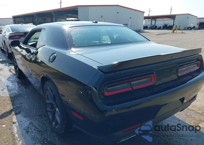 2C3CDZJG5PH695796: 42031795