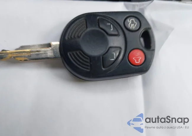 1FMCU9DG3AKA45268: 42032642