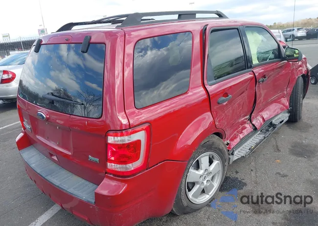 1FMCU9DG3AKA45268: 42032642