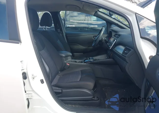 1N4CZ1CV4PC557184: 42034042