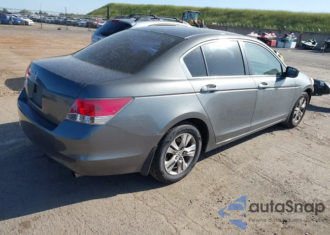 1HGCP26459A132579: 42033626