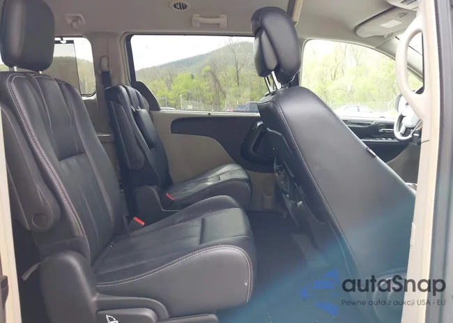 2C4RC1BGXGR254667: 42034708