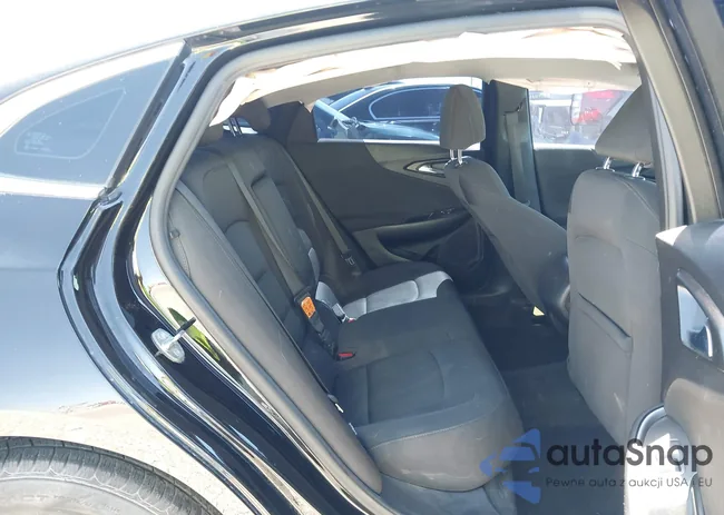 1G1ZB5ST0HF150469: 42035511