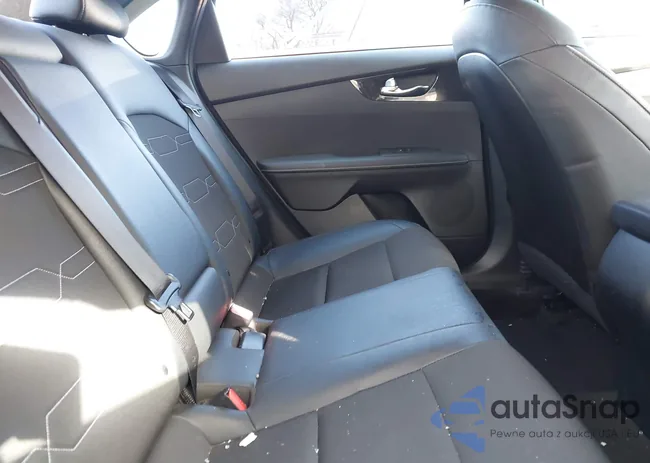 3KPF34AD2ME365349: 42036456