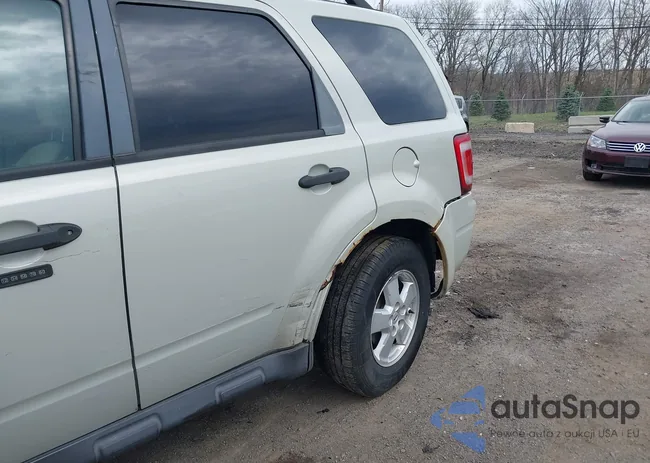 1FMCU93108KA26328: 42036496