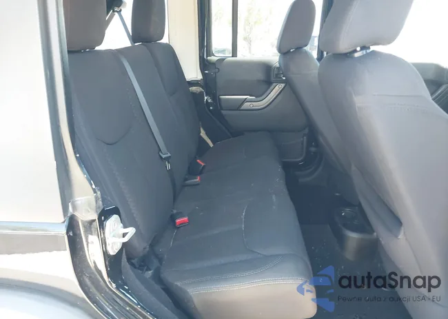 1C4BJWDG7DL583686: 42037650