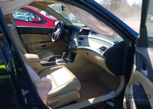 1HGCP2F61CA101404: 42038839