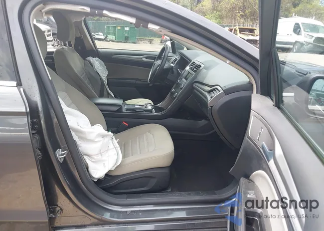 3FA6P0G76KR247492: 42039083