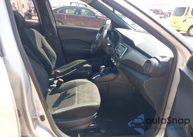 3N1CP5CU7JL529215: 42039184