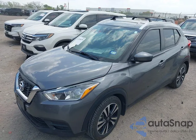 3N1CP5CVXLL553648: 42038579