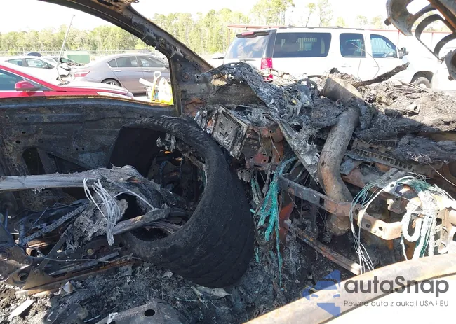 1N6BA1F48HN541119: 42038632