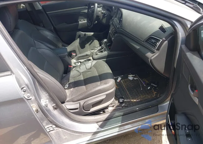 5NPD84LF6HH114746: 42040463