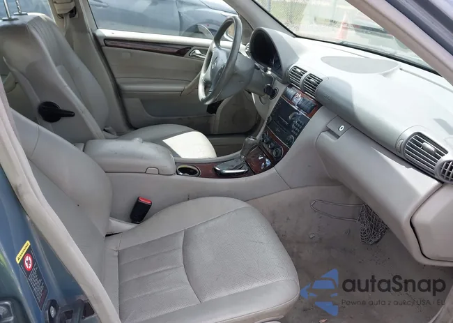 WDBRF56H16F737289: 42042829