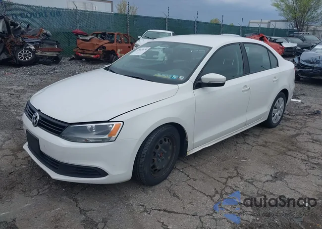 3VWDZ7AJ5BM340832: 42043070