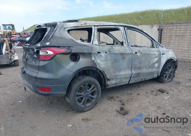 1FMCU9GD3HUA83907: 42044097