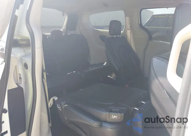 2C4RC1BG0PR616151: 42044983