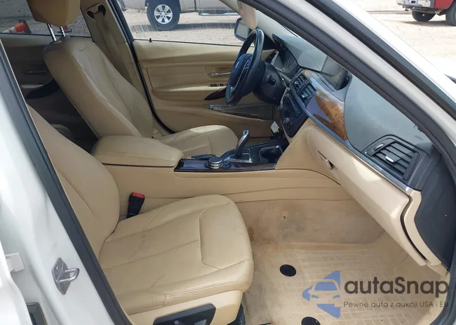 WBA3B3C56FJ984660: 42046128