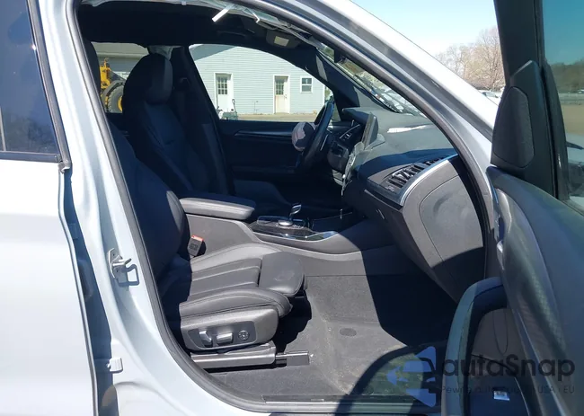 5UX53DP04R9T67596: 42046262