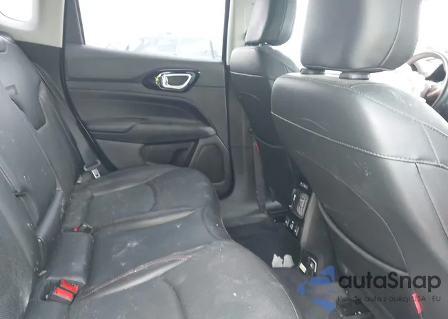 3C4NJDDBXNT157230: 42046292