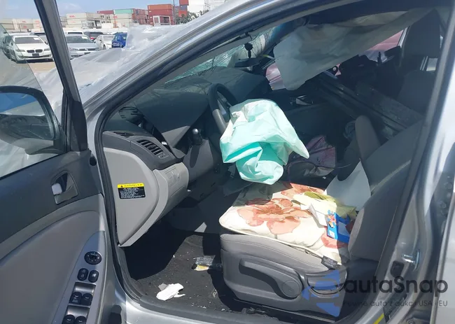 KMHCT4AE3GU080916: 42047082