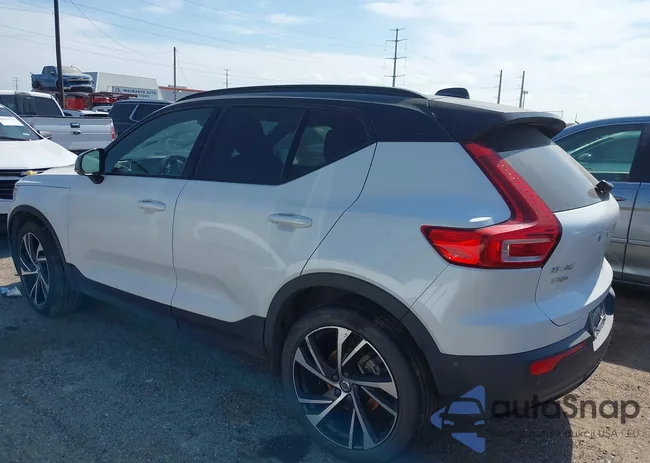 YV4AC2HM8M2562007: 42047885