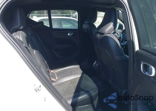 YV4AC2HM8M2562007: 42047885