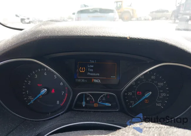 1FADP3E27FL204784: 42048219