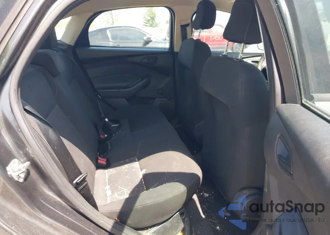 1FADP3E27FL204784: 42048219