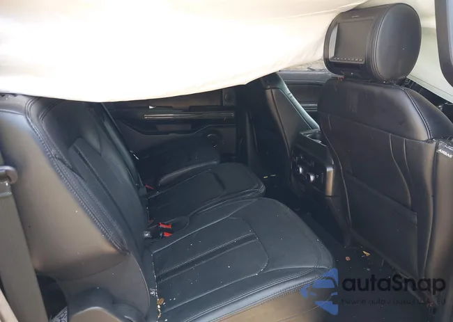 1FMJK1KT3LEA21715: 42049257