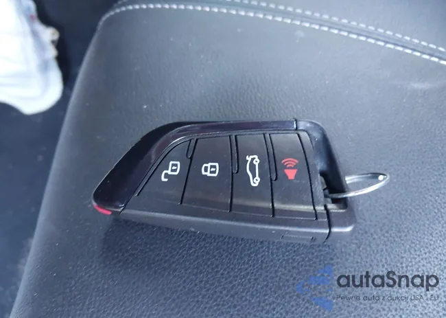 WZ1DB0G02RW066126: 42048434