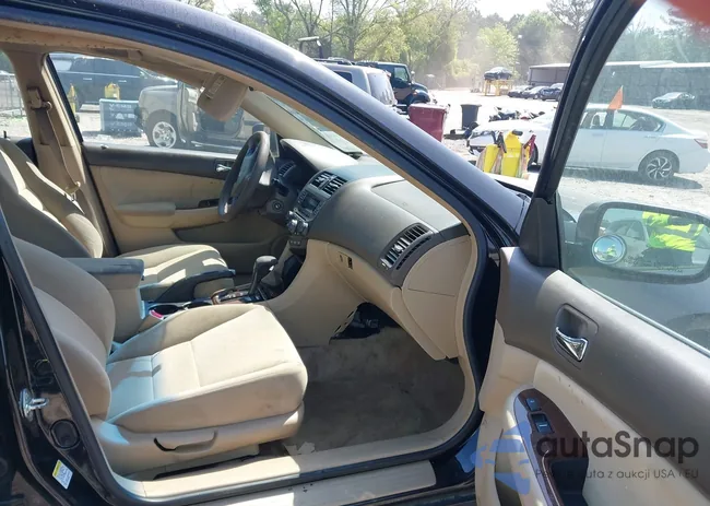 1HGCM56777A163267: 42048483