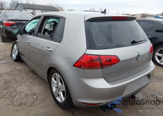 3VW217AU3HM069870: 42048647