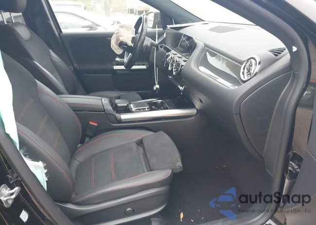 W1N4N4HB3PJ506550: 42048703