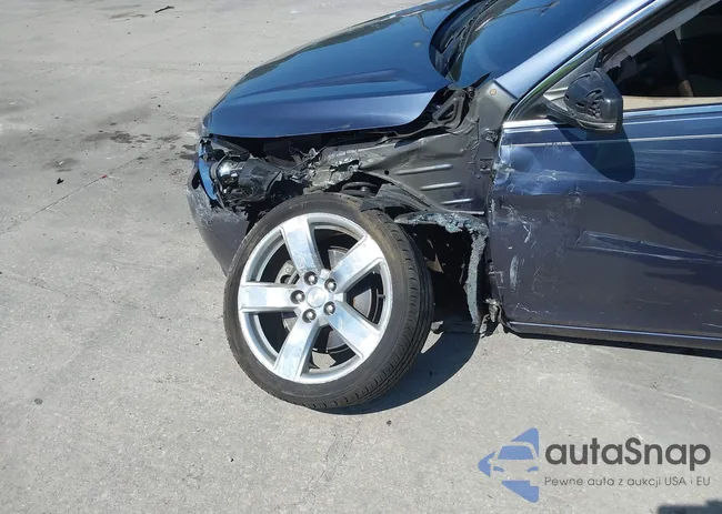 1G11J5SX9EF211784: 42049841