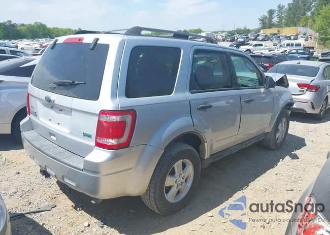 1FMCU9DG9BKB50821: 42050075