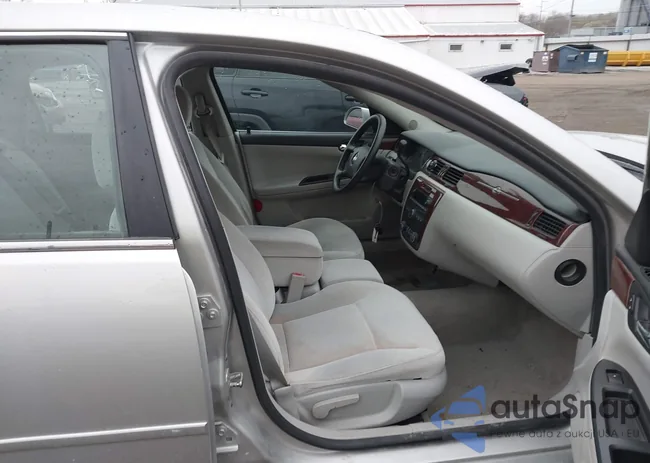 2G1WT55K379212392: 42050153