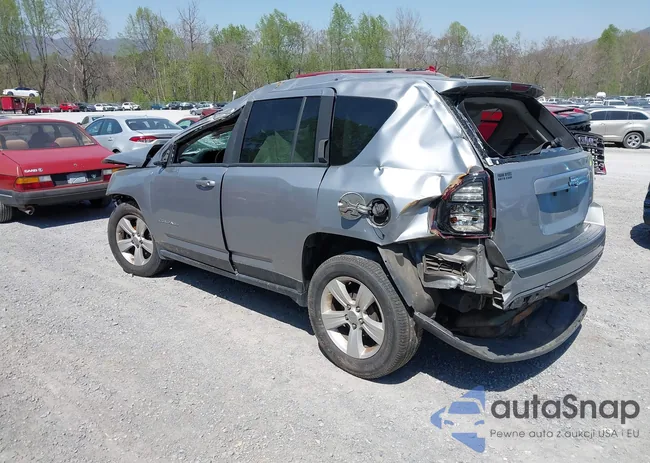 1C4NJCBA7HD124149: 42050822