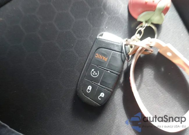 3C4NJDBB1JT435428: 42050993