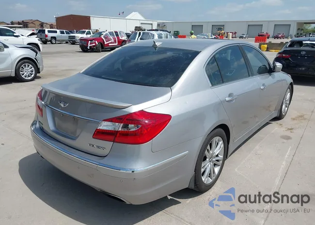 KMHGC4DD7DU223902: 42051197