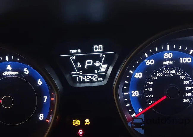 5NPDH4AE8FH633353: 42051330