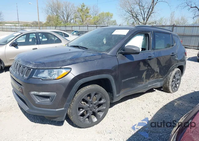 3C4NJDEB0MT556774: 42051877