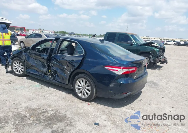 4T1B11HKXKU732905: 42052001