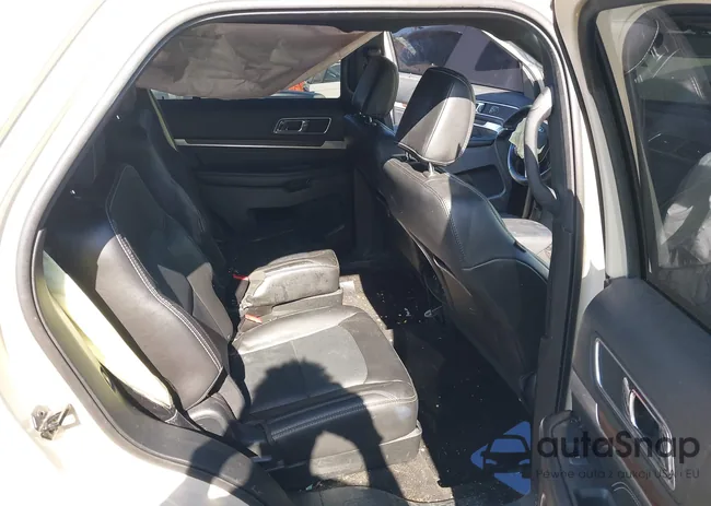 1FM5K8F80JGC13093: 42052011