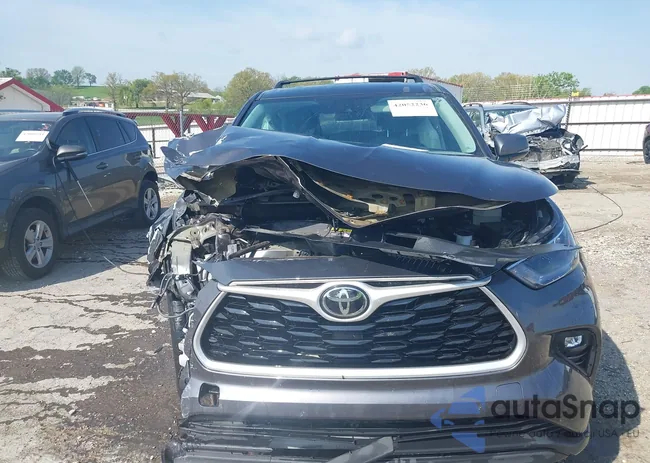 5TDZZRAH3MS523182: 42052236