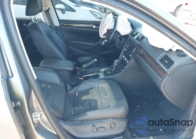 1VWCV7A31FC067016: 42051515