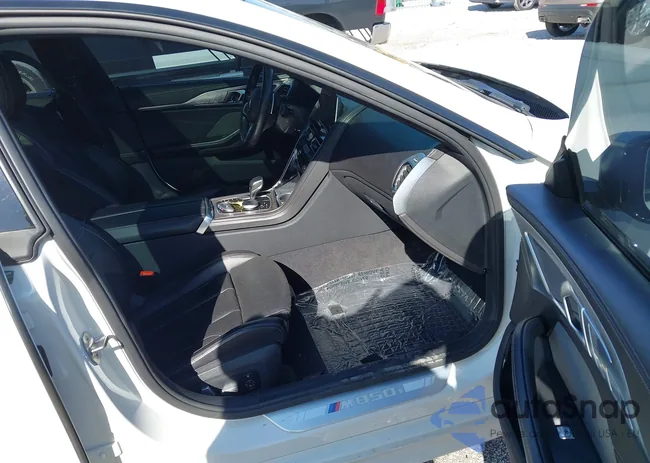 WBAGV8C09NCH15245: 42053154