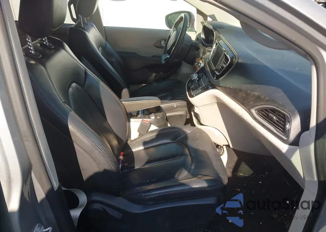 2C4RC1BG0JR110651: 42053380