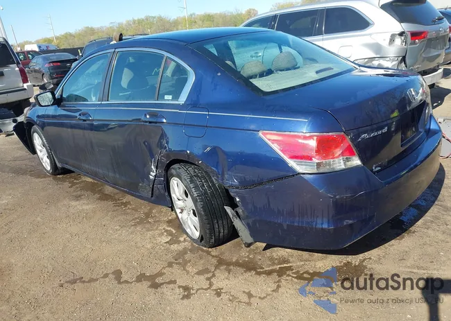 1HGCP26799A132725: 42053391