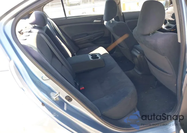 1HGCP2F35BA047299: 42052736